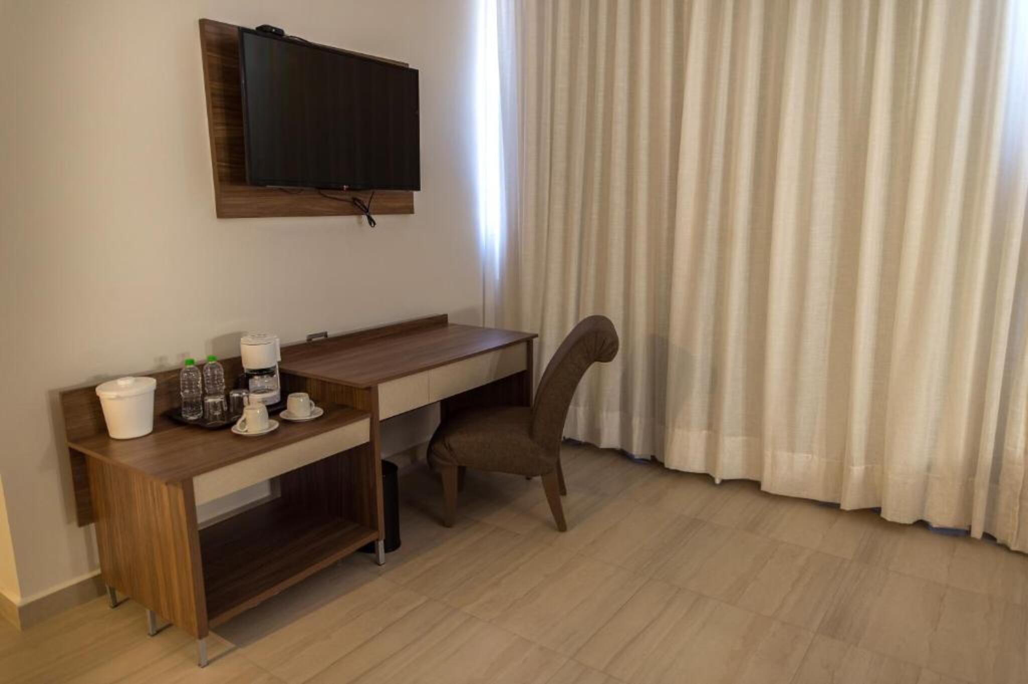מזטלן Ocean View Beach Hotel מראה חיצוני תמונה