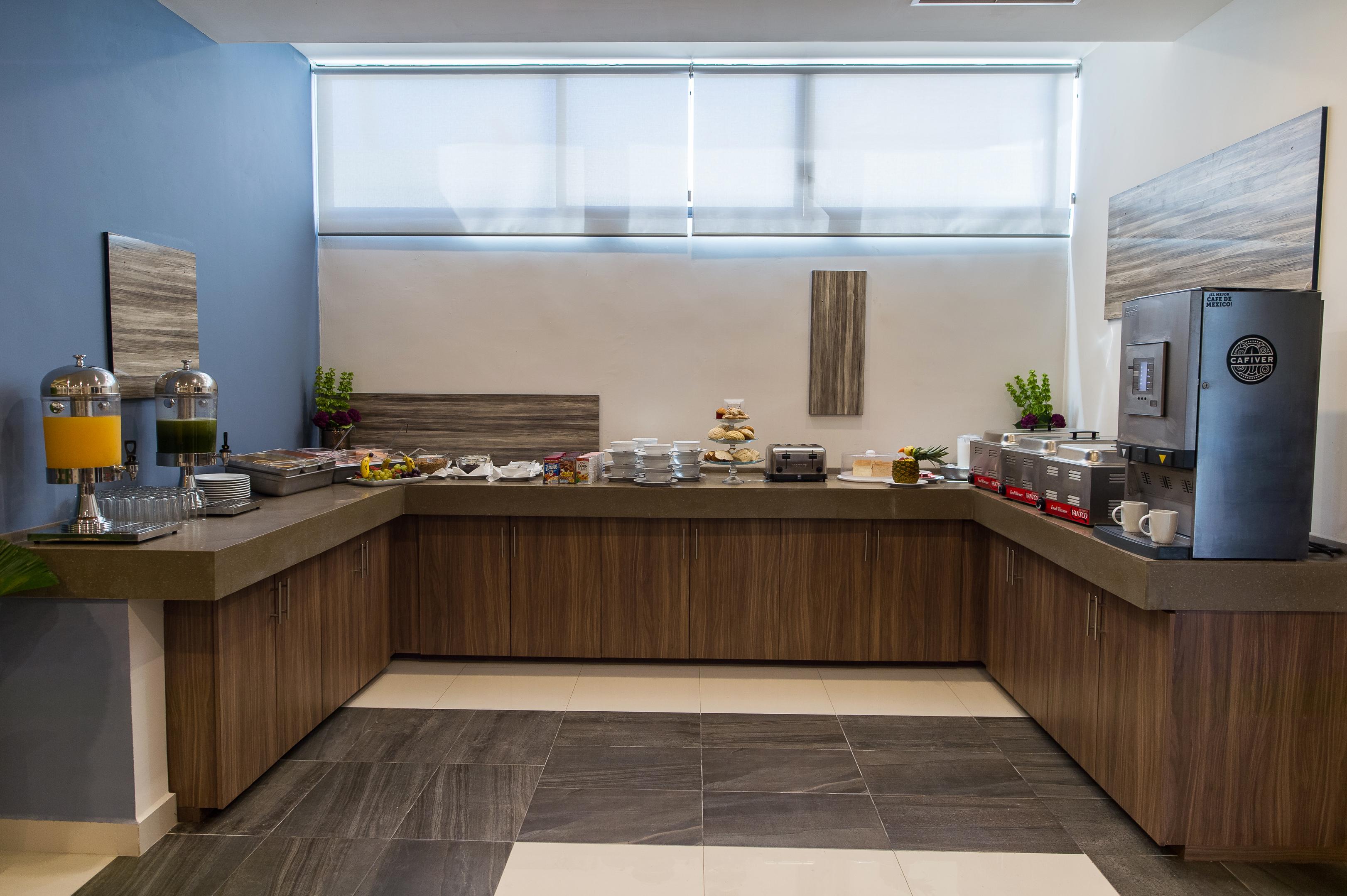 מזטלן Ocean View Beach Hotel מראה חיצוני תמונה