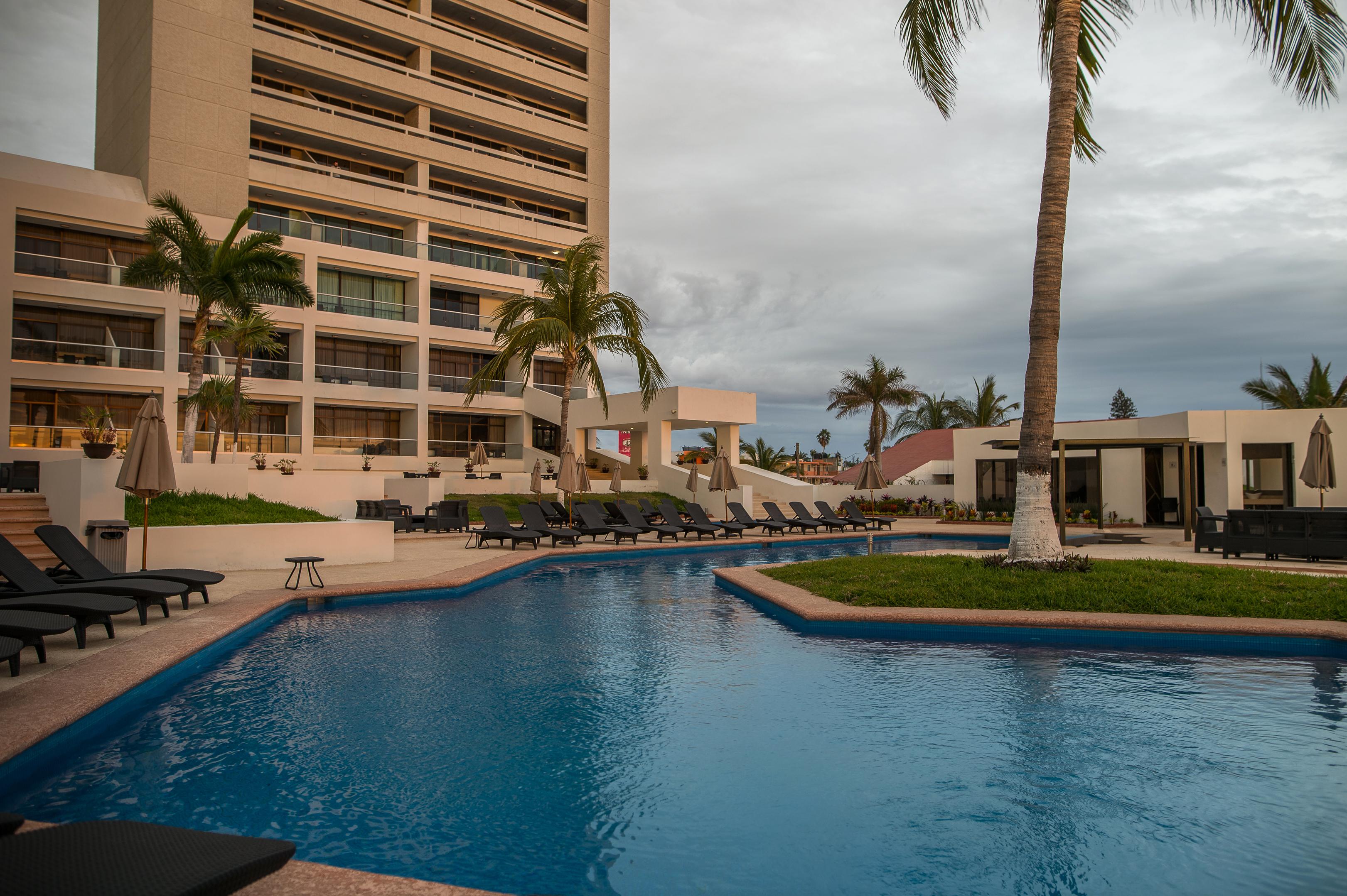 מזטלן Ocean View Beach Hotel מראה חיצוני תמונה