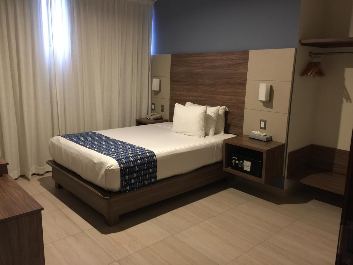 מזטלן Ocean View Beach Hotel מראה חיצוני תמונה