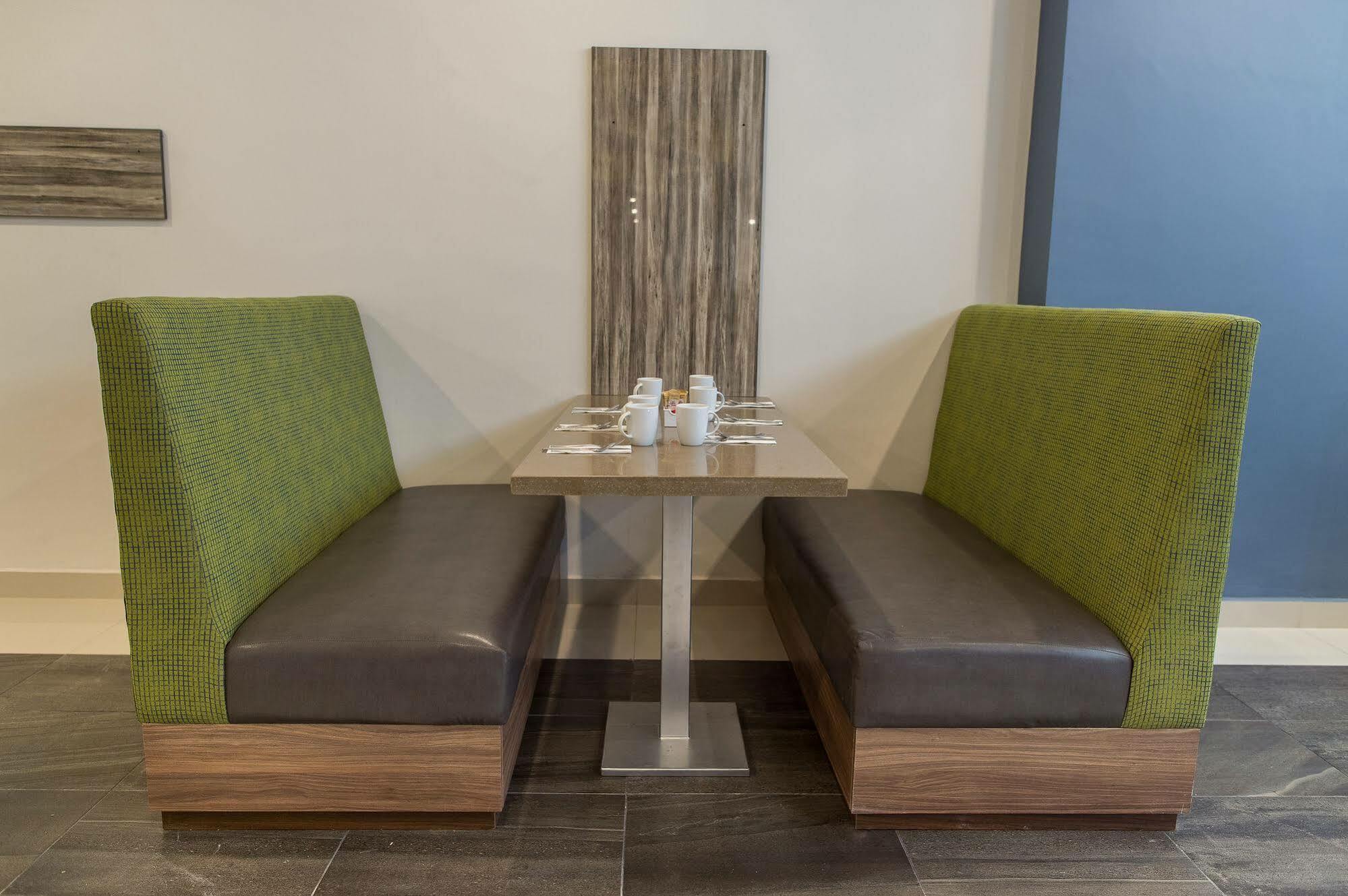 מזטלן Ocean View Beach Hotel מראה חיצוני תמונה